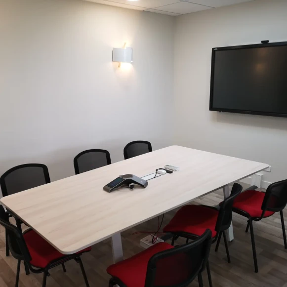 Open Space  10 postes Coworking Avenue Barthélémy Buyer Lyon 69009 - photo 5