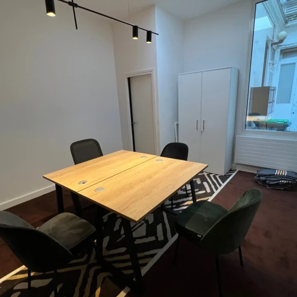 Bureau privé 16 m² 3 postes Coworking Rue Benjamin Franklin Paris 75016 - photo 3