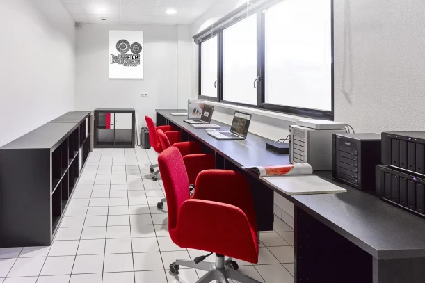 Bureau privé - 67200 - 3 postes - 400€