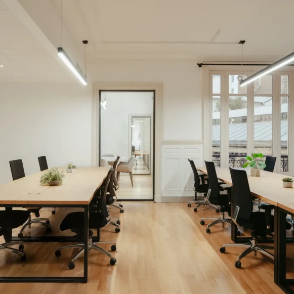 Espace indépendant 165 m² 26 postes Location bureau Rue La Fayette Paris 75010 - photo 6