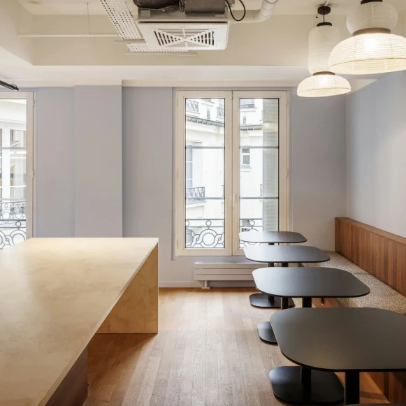 Espace indépendant 827 m² 130 postes Location bureau Rue de Gramont Paris 75002 - photo 5