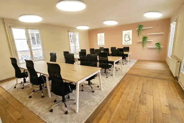Espace indépendant - 75010 - 18 postes - 8000€