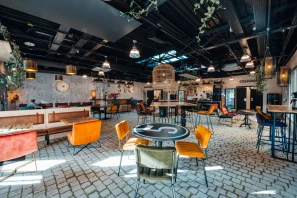 Open Space - 84000 - 50 postes - 380€