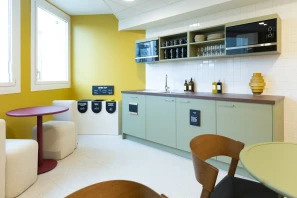 Open Space - 75017 - 4 postes - 350€