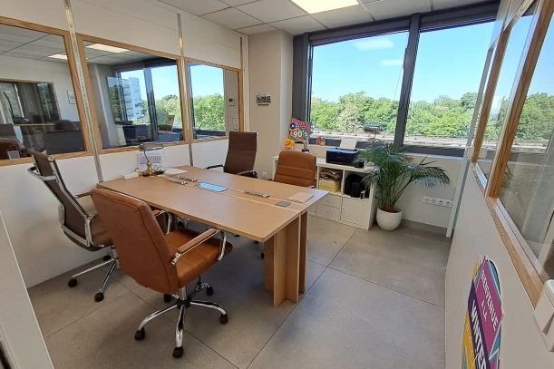 Bureau privé - 94340 - 6 postes - 1550€