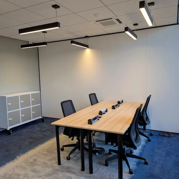 Bureau privé 22 m² 6 postes Location bureau Avenue Raymonde Chauvet Nantes 44300 - photo 3