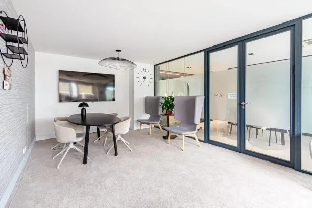 Bureau privé - 94210 - 6 postes - 1800€