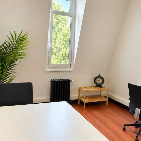 Bureau privé 14 m² 3 postes Location bureau Boulevard du Général Leclerc Roubaix 59100 - photo 2