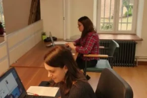 Open Space - 08110 - 8 postes - 160€