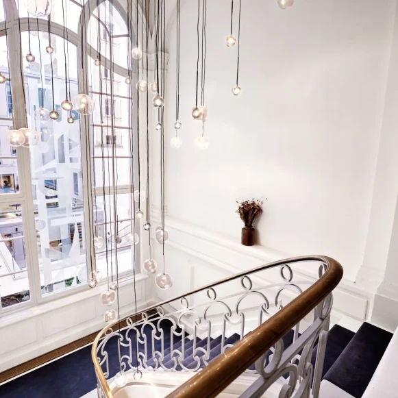 Bureau privé 17 m² 6 postes Coworking Rue de Magdebourg Paris 75016 - photo 1