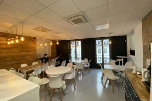 Open Space - 75012 - 9 postes - 420€