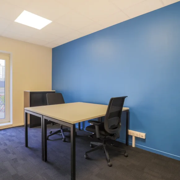 Bureau privé 11 m² 2 postes Coworking Place Rihour Lille 59000 - photo 1