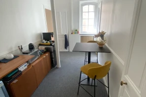 Bureau privé - 75009 - 3 postes - 2400€