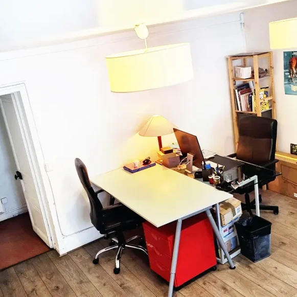 Bureau privé 21 m² 5 postes Location bureau Rue Meslay Paris 75003 - photo 5