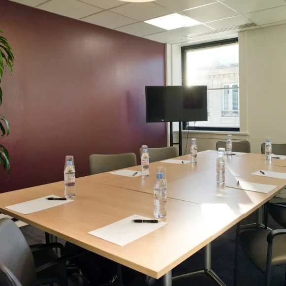 Bureau privé 19 m² 2 postes Coworking Rue Vieux Faubourg Lille 59800 - photo 6