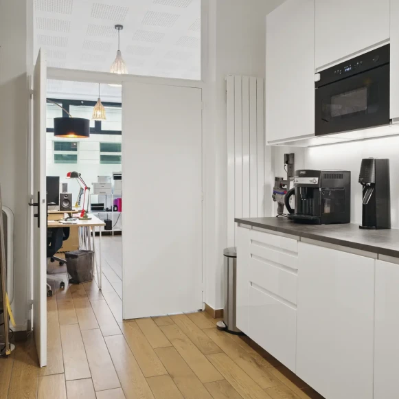 Espace indépendant 56 m² 6 postes Location bureau Rue de l'Échiquier Paris 75010 - photo 6