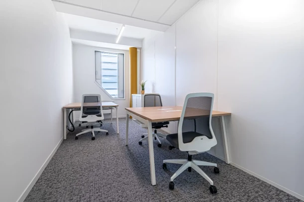 Bureau privé - 35000 - 4 postes - 2120€