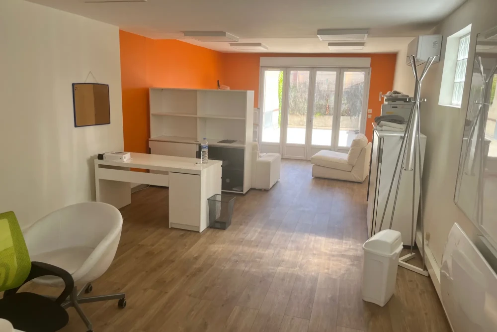 Bureau privé - 92000 - 6 postes - 1600€
