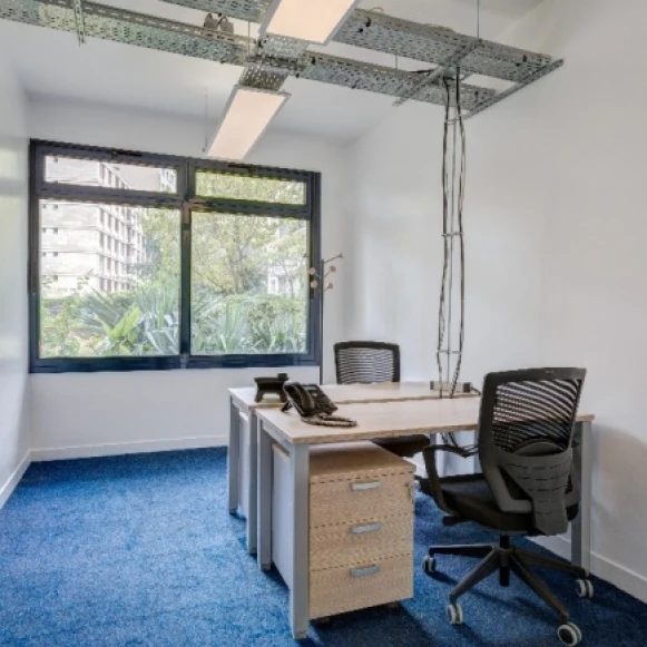 Bureau privé 14 m² 2 postes Location bureau Rue des Cévennes Paris 75015 - photo 1