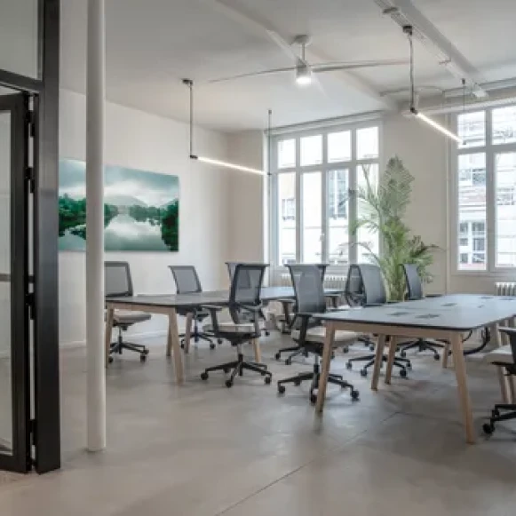 Espace indépendant 337 m² 50 postes Location bureau Rue du Mail Paris 75002 - photo 3