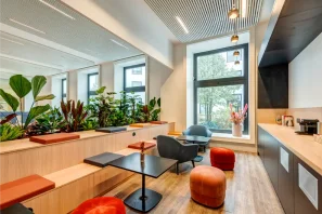 Espace indépendant - 75008 - 80 postes - 56220€