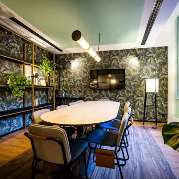Bureau privé 35 m² 8 postes Coworking Rue Traversière Paris 75012 - photo 3