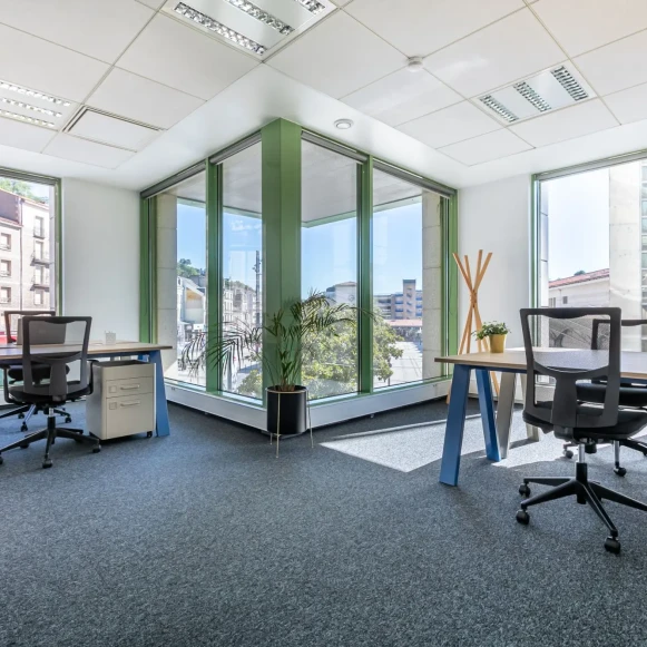 Bureau privé 23 m² 6 postes Coworking Boulevard du Grand Cerf Poitiers 86000 - photo 1