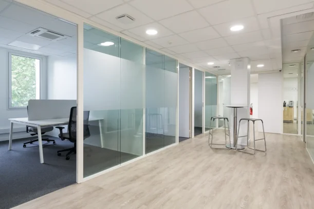 Bureau privé - 94220 - 5 postes - 1250€