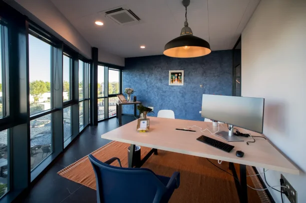 Bureau privé - 60000 - 3 postes - 1200€