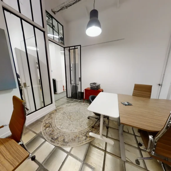 Bureau privé 34 m² 7 postes Coworking Rue Martel Paris 75010 - photo 2