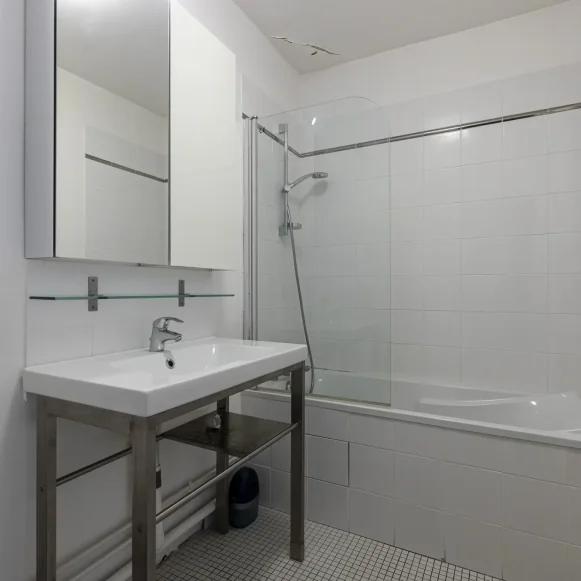Espace indépendant 55 m² 6 postes Coworking Rue du Faubourg Saint-Antoine Paris 75012 - photo 7