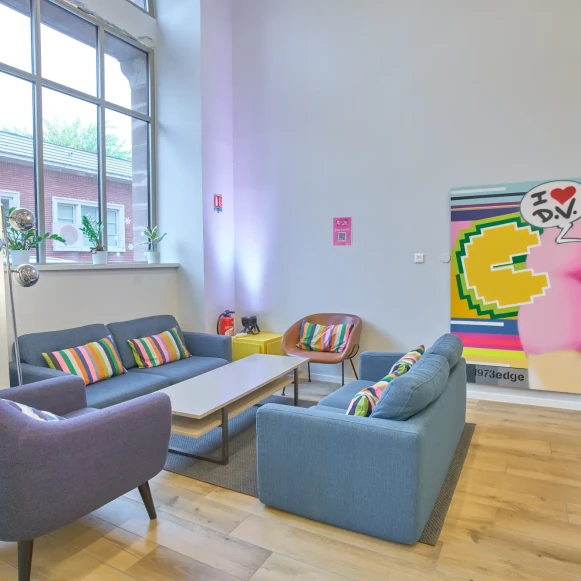 Bureau privé 20 m² 9 postes Coworking Cour des Cigarières Strasbourg 67000 - photo 11