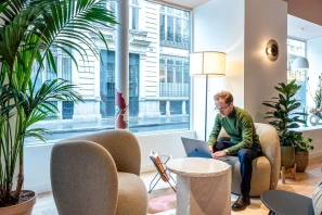 Bureau privé - 75009 - 4 postes - 3840€