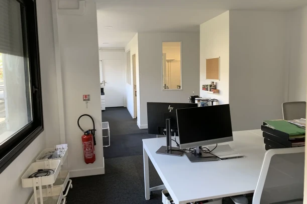 Bureau privé - 92100 - 10 postes - 2430€