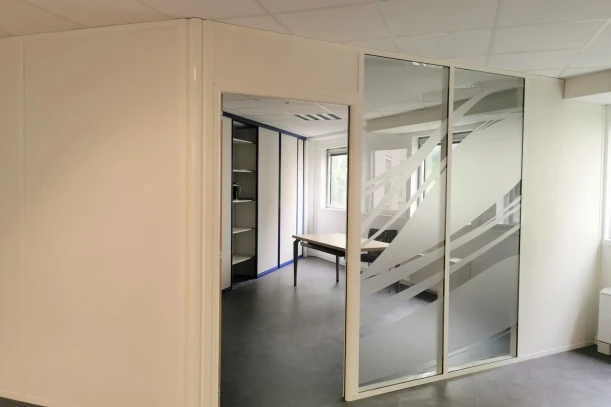 Bureau privé - 69003 - 4 postes - 1000€