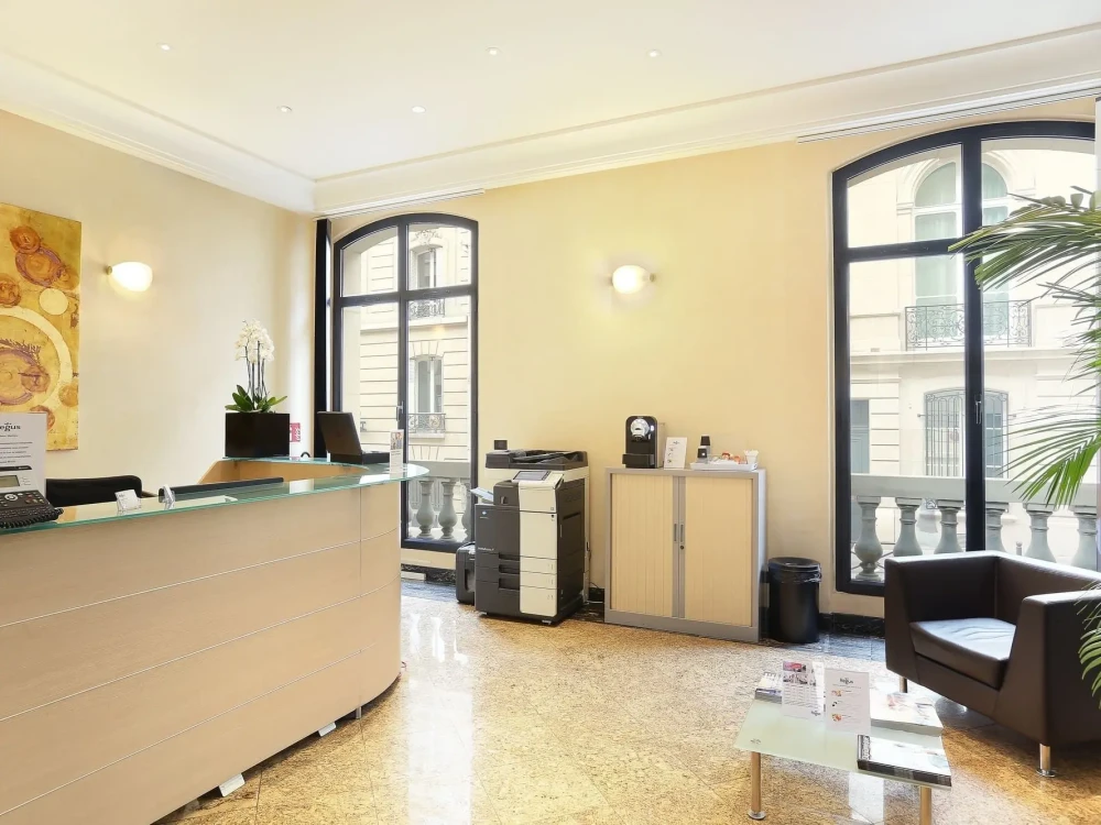 Bureau privé - 75016 - 9 postes - 6525€