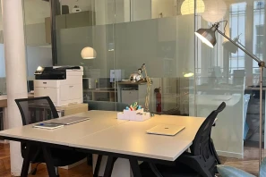 Open Space - 75010 - 2 postes - 390€