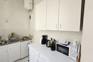 Bureau privé - 75004 - 3 postes - 1790€