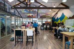 Open Space - 69007 - 10 postes - 249€