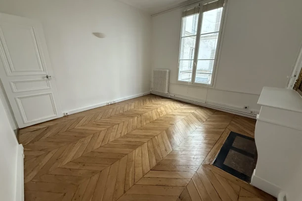 Bureau privé - 75009 - 4 postes - 1750€