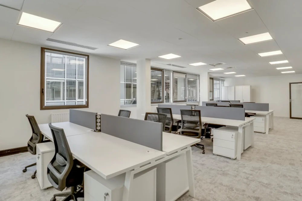 Espace indépendant - 75009 - 129 postes - 81500€