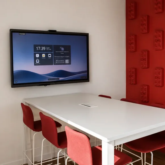 Open Space  24 postes Coworking Rue de Rome Sainte-Soulle 17220 - photo 1