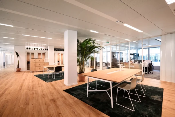 Bureau privé - 75015 - 5 postes - 2600€