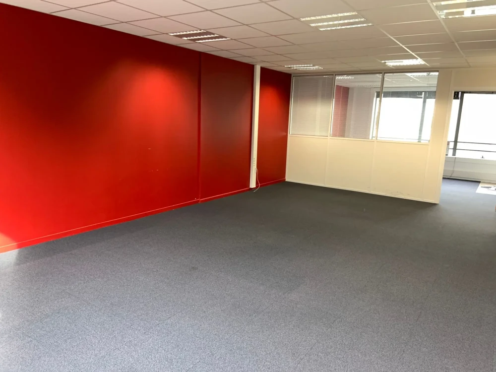 Espace indépendant - 92500 - 100 postes - 20684€