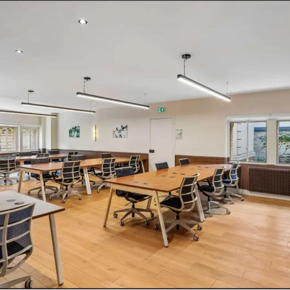Bureau privé 350 m² 62 postes Location bureau Rue Alphonse de Neuville Paris 75017 - photo 12