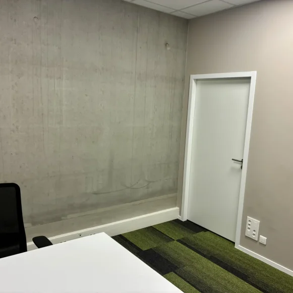 Bureau privé 10 m² 3 postes Coworking Rue Fulton Angers 49000 - photo 5