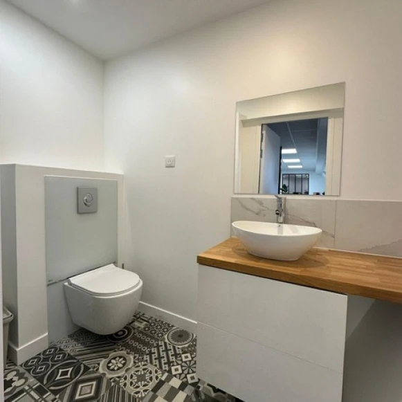 Bureau privé 24 m² 5 postes Location bureau Quai Aulagnier Asnières-sur-Seine 92600 - photo 10