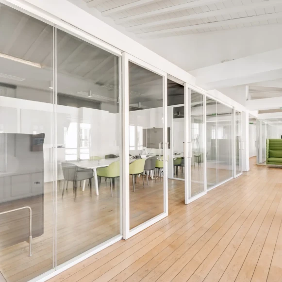 Bureau privé 260 m² 30 postes Coworking Rue du Faubourg Saint-Antoine Paris 75012 - photo 6