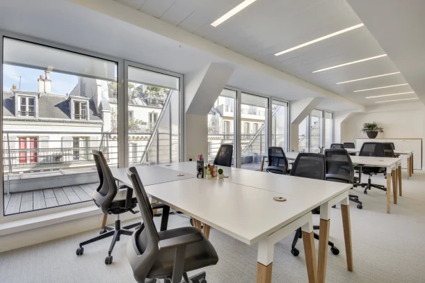 Bureau privé - 75008 - 20 postes - 14400€