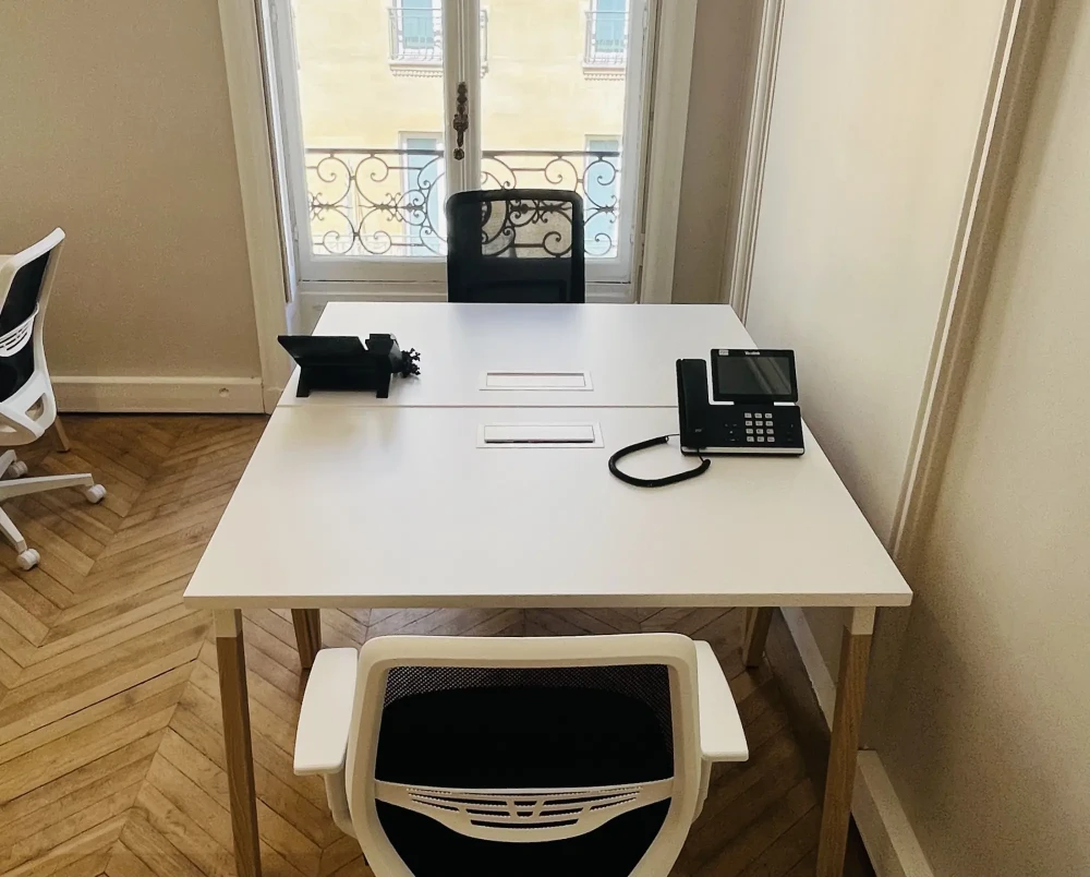 Bureau privé - 75008 - 13 postes - 6000€